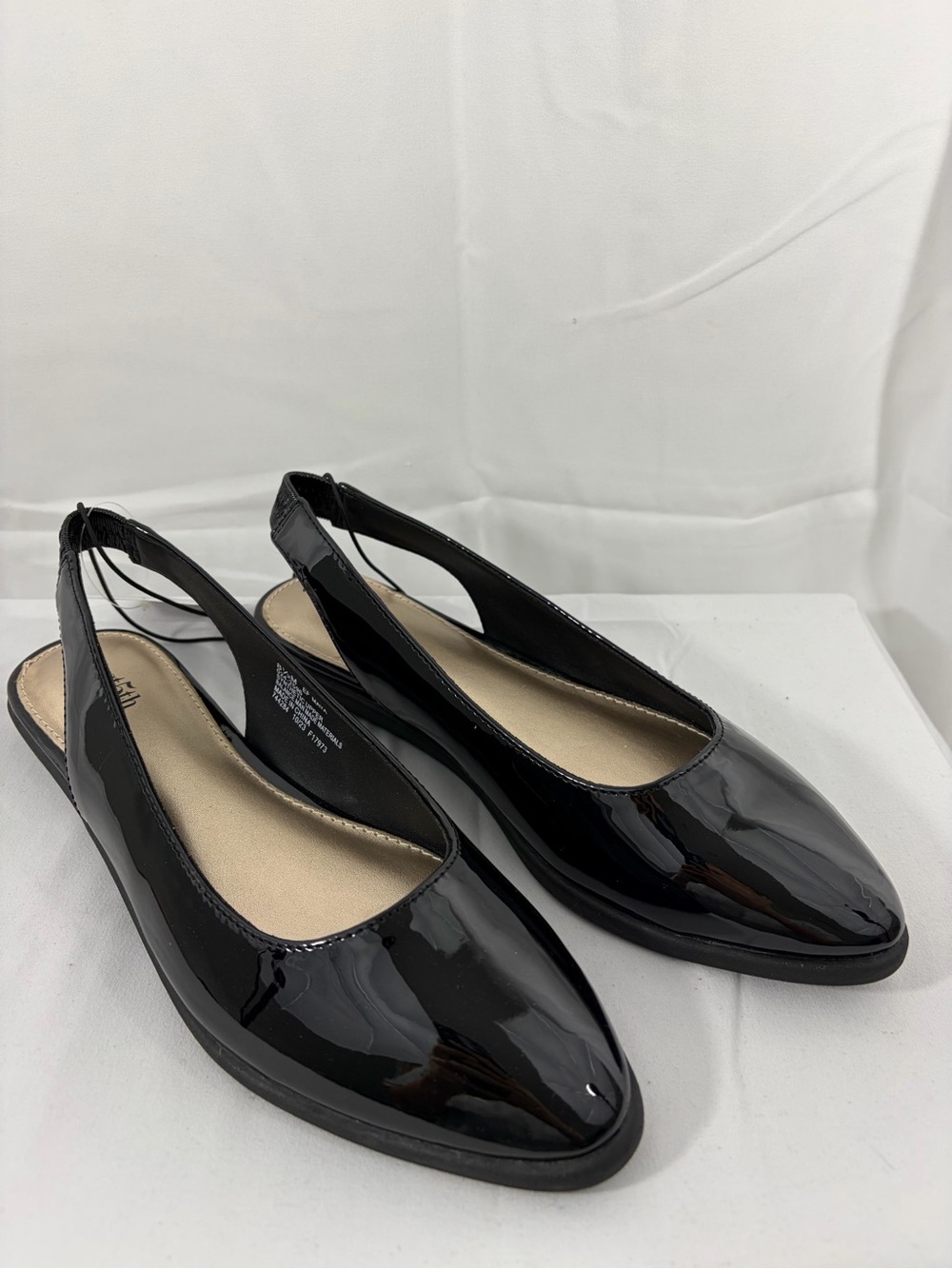 NWT East 5th Women’s Size 8.5 Shiny Black Flats